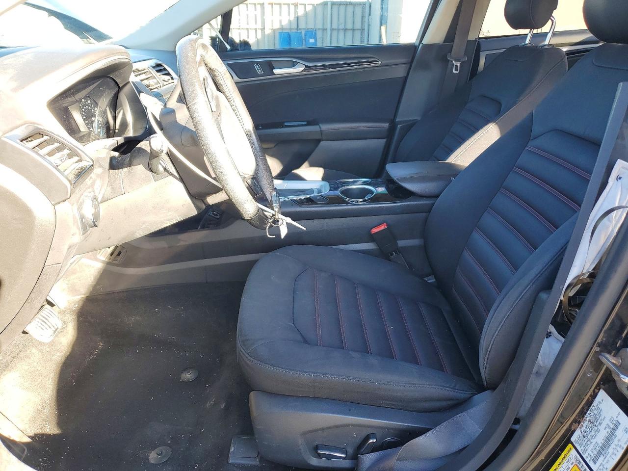 2013 FORD FUSION SE photo 7