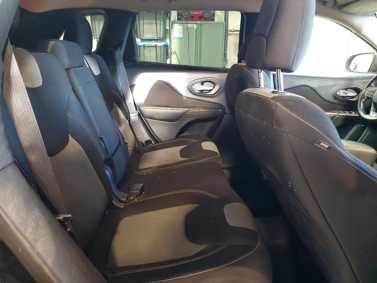 2015 JEEP CHEROKEE SPORT photo 11
