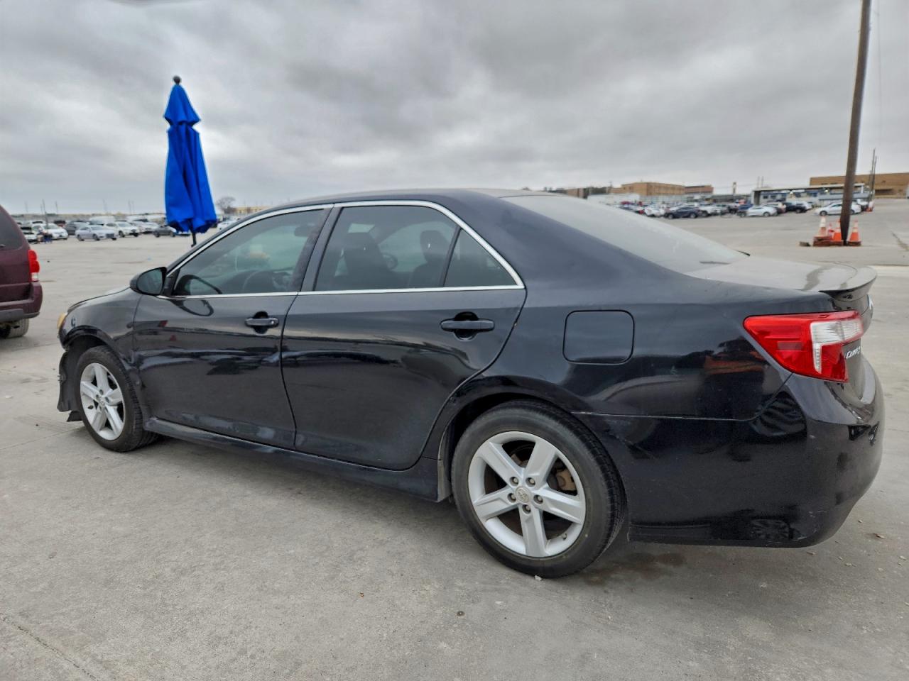 2013 TOYOTA CAMRY L photo 2