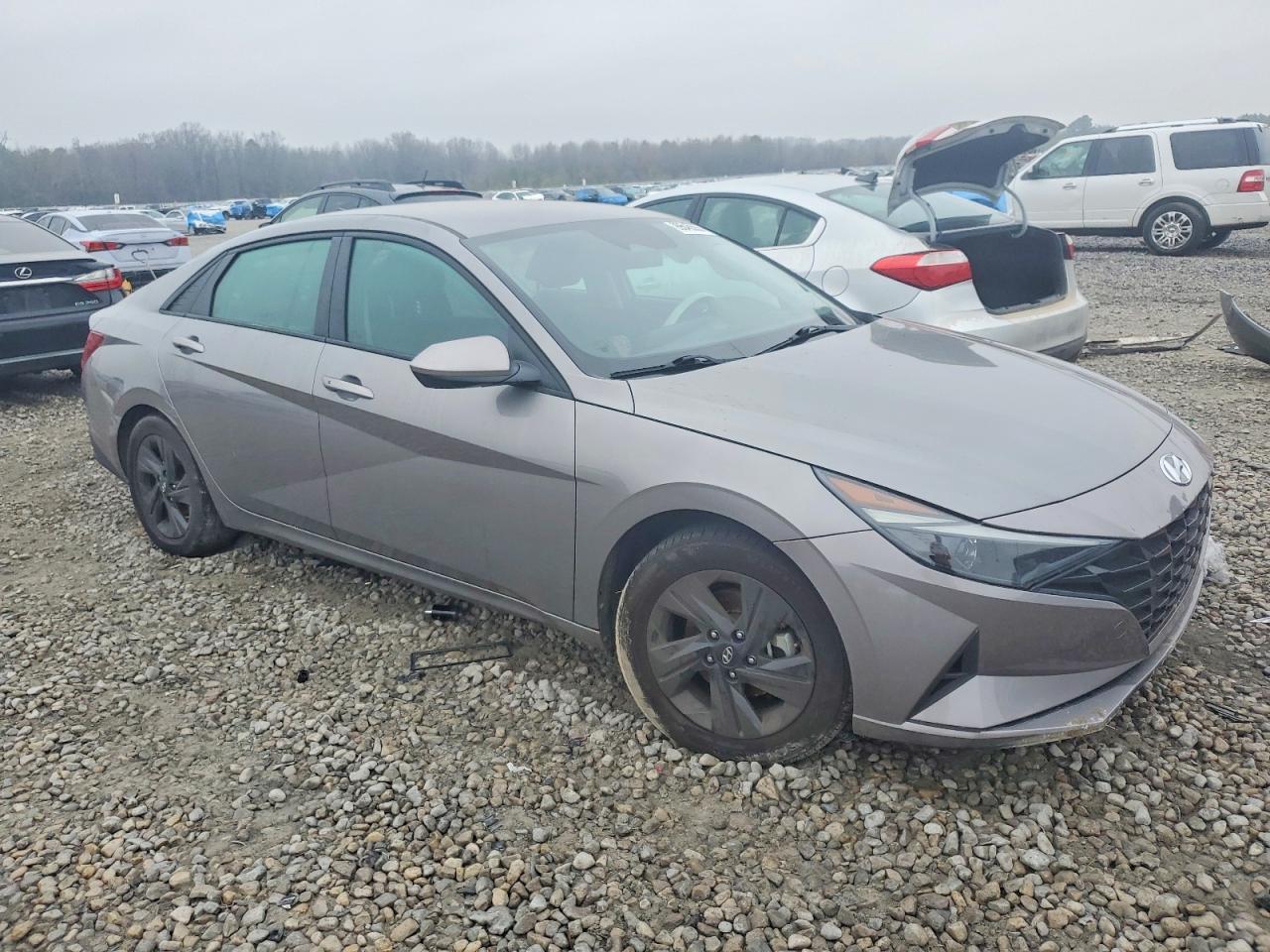 2023 HYUNDAI ELANTRA SEL photo 4