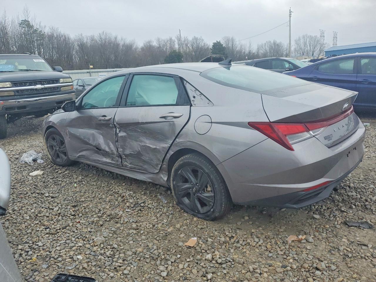 2023 HYUNDAI ELANTRA SEL photo 2