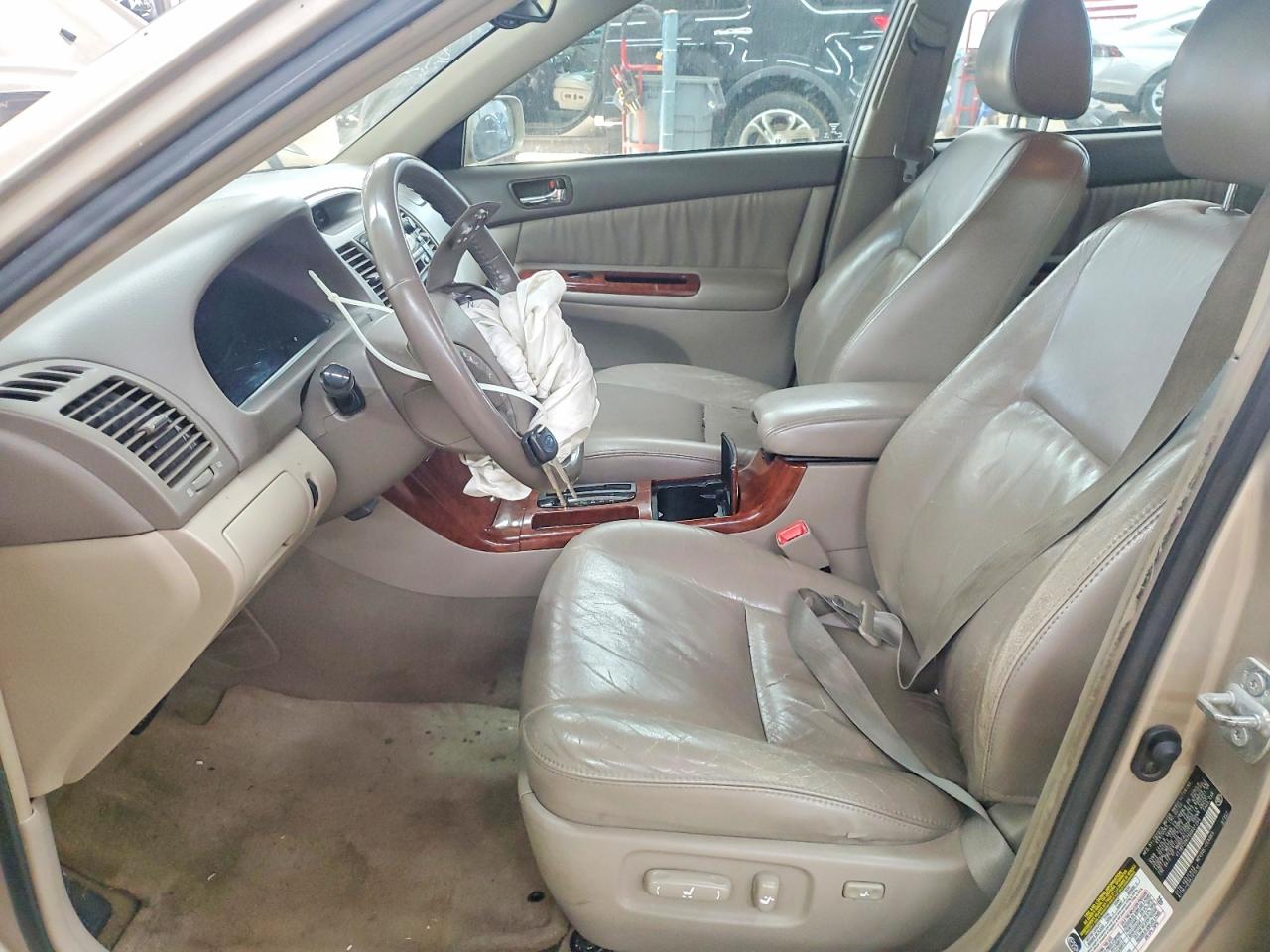 2005 TOYOTA CAMRY LE photo 7