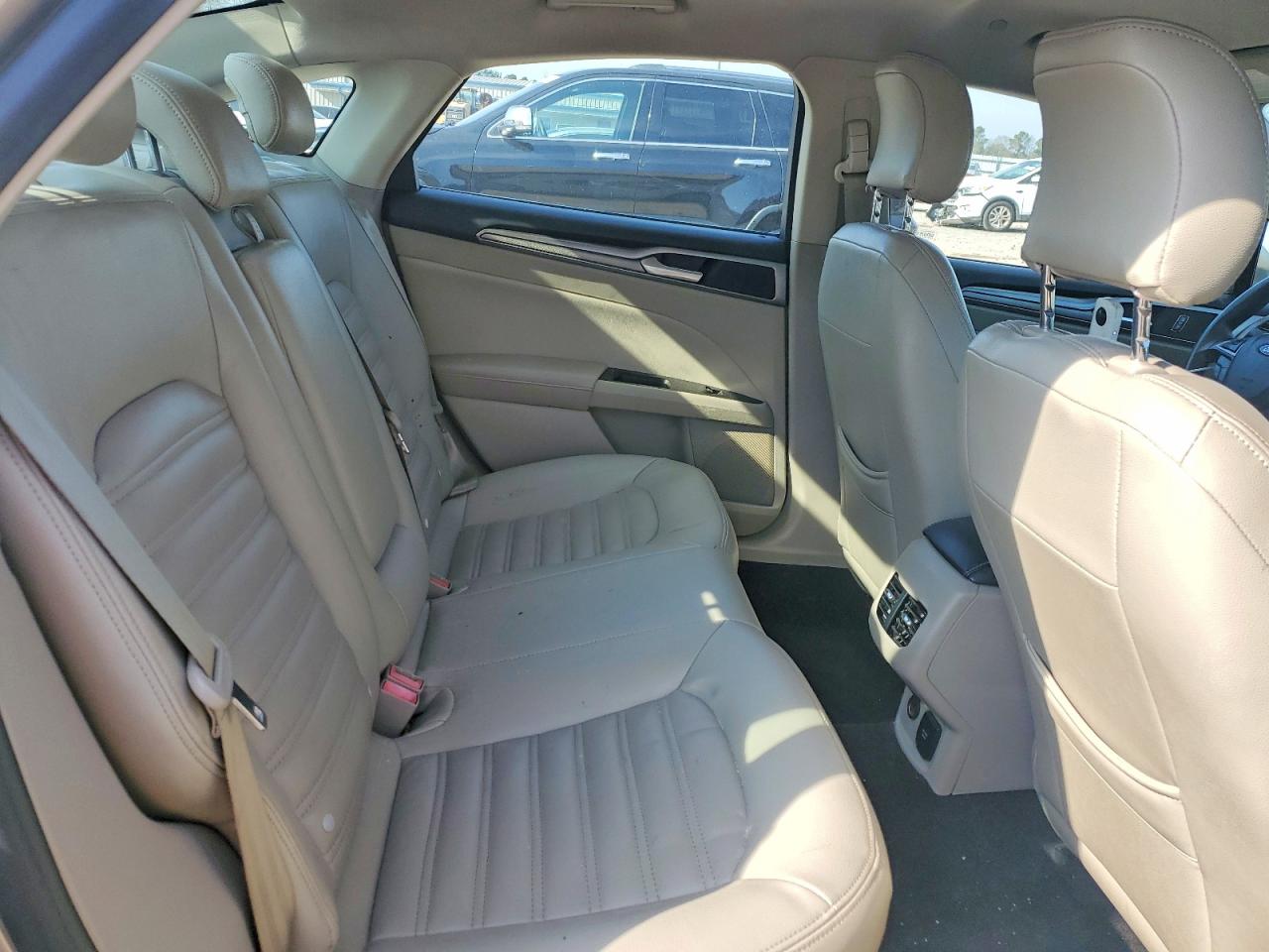 2017 FORD FUSION SE HYBRID photo 10