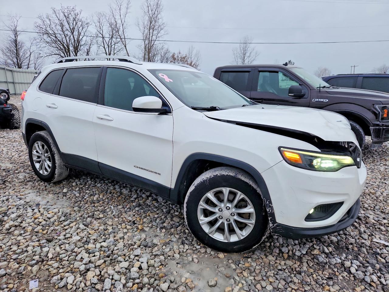 2019 JEEP CHEROKEE LATITUDE photo 4