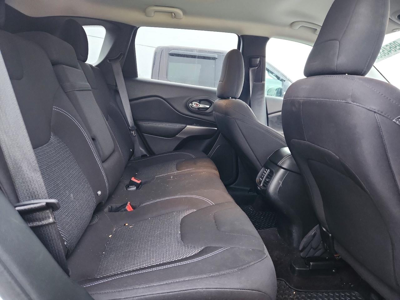 2019 JEEP CHEROKEE LATITUDE photo 10