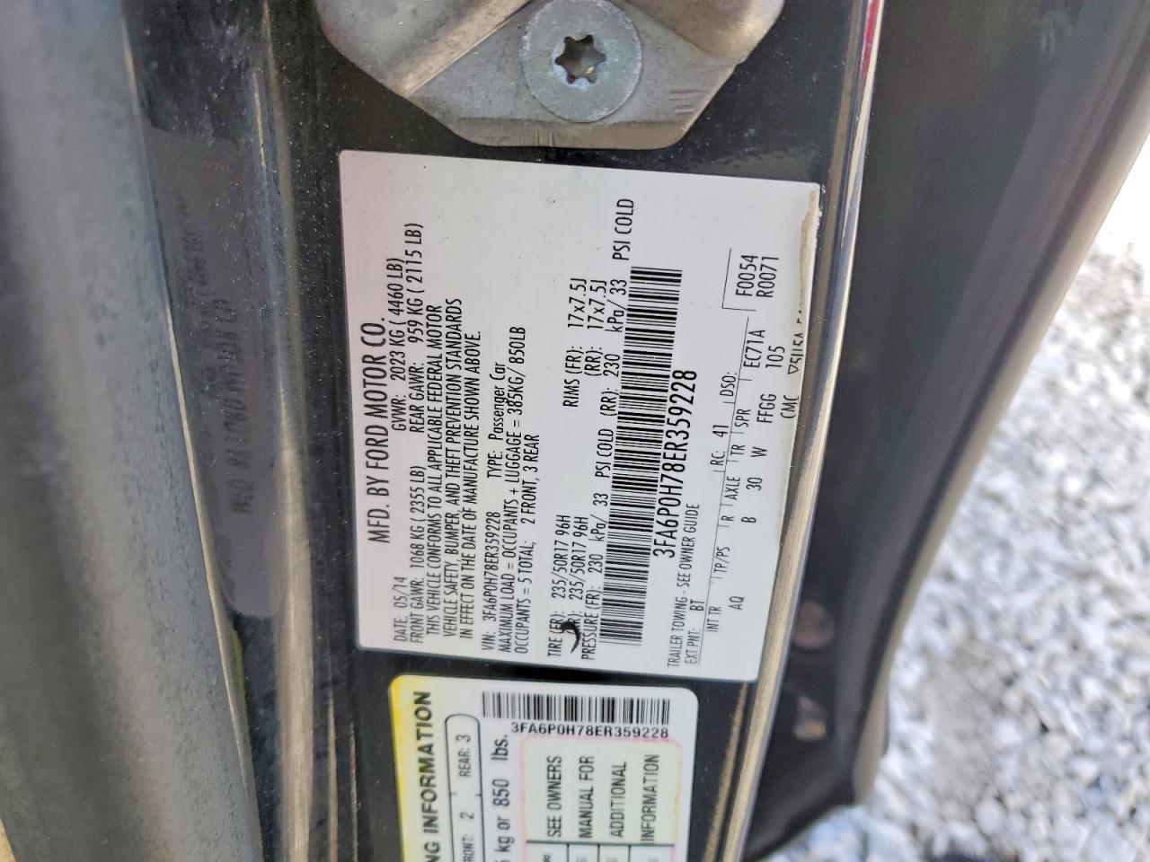 2014 FORD FUSION SE photo 13