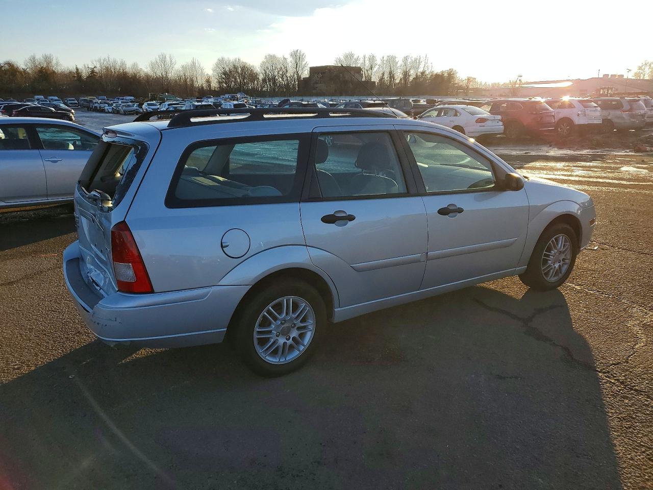 2006 FORD FOCUS ZXW photo 3