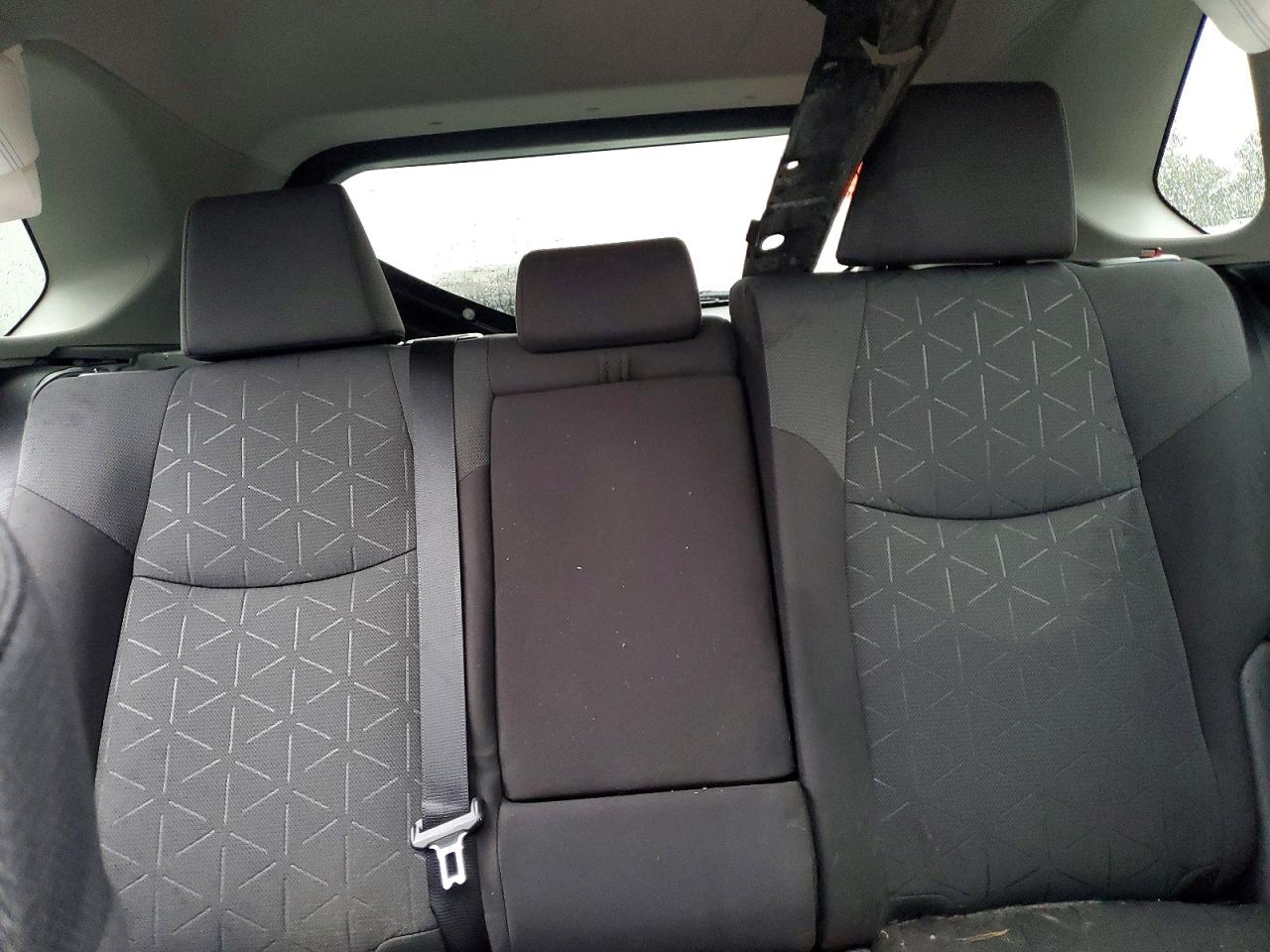 2022 TOYOTA RAV4 XLE photo 10