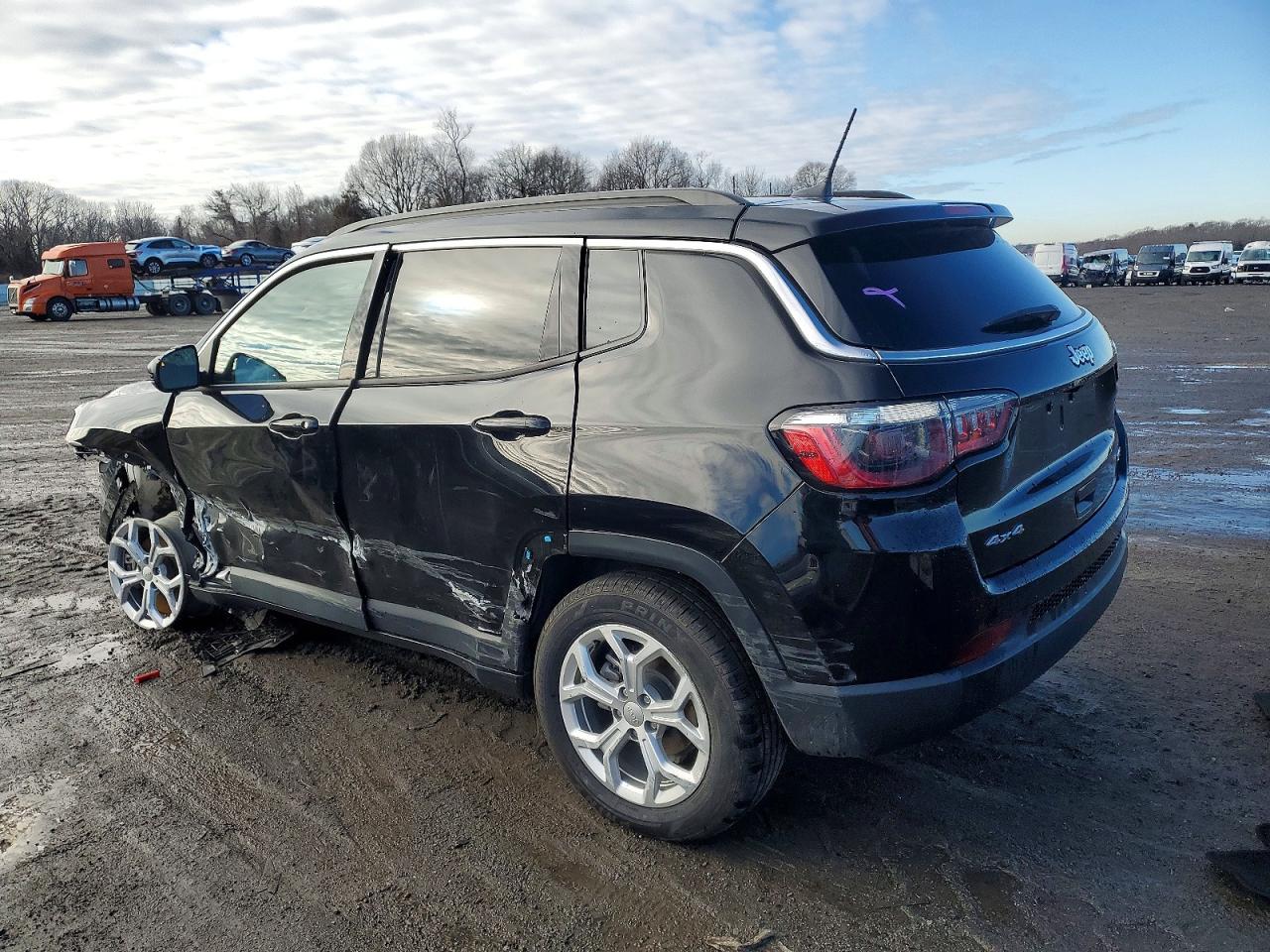 2024 JEEP COMPASS LATITUDE photo 2