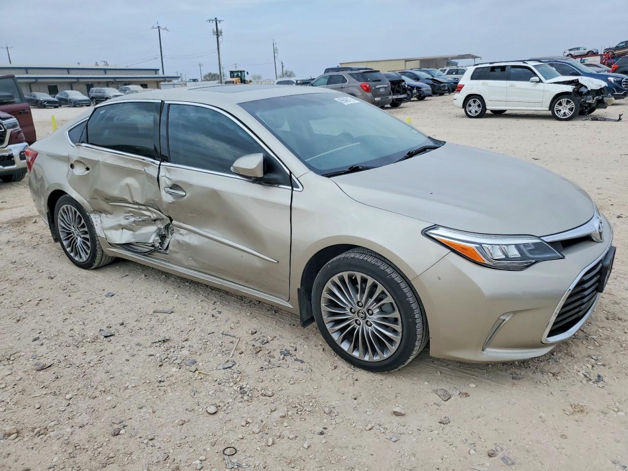2016 TOYOTA AVALON XLE photo 4
