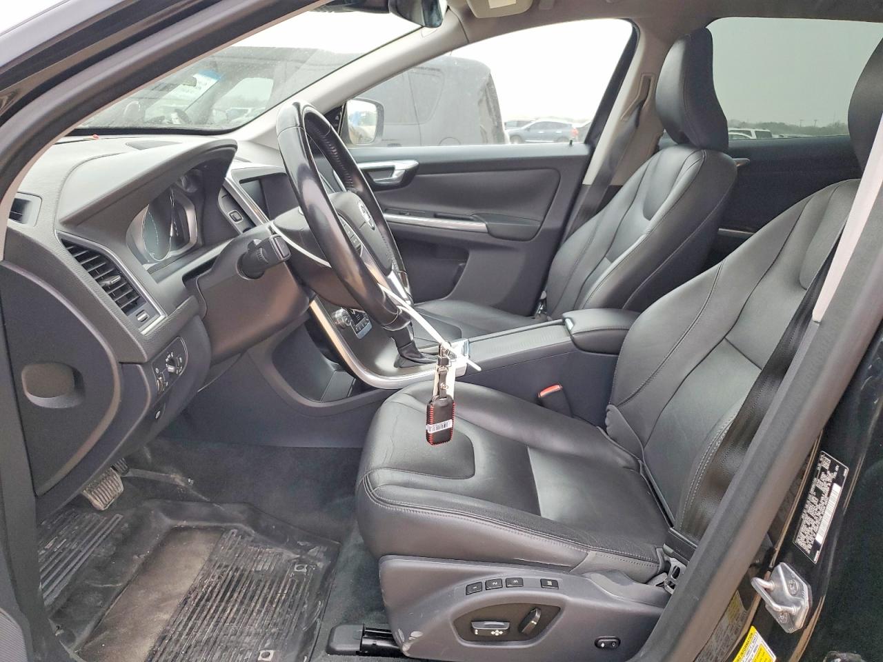 2015 VOLVO XC60 T5 PLATINUM photo 13