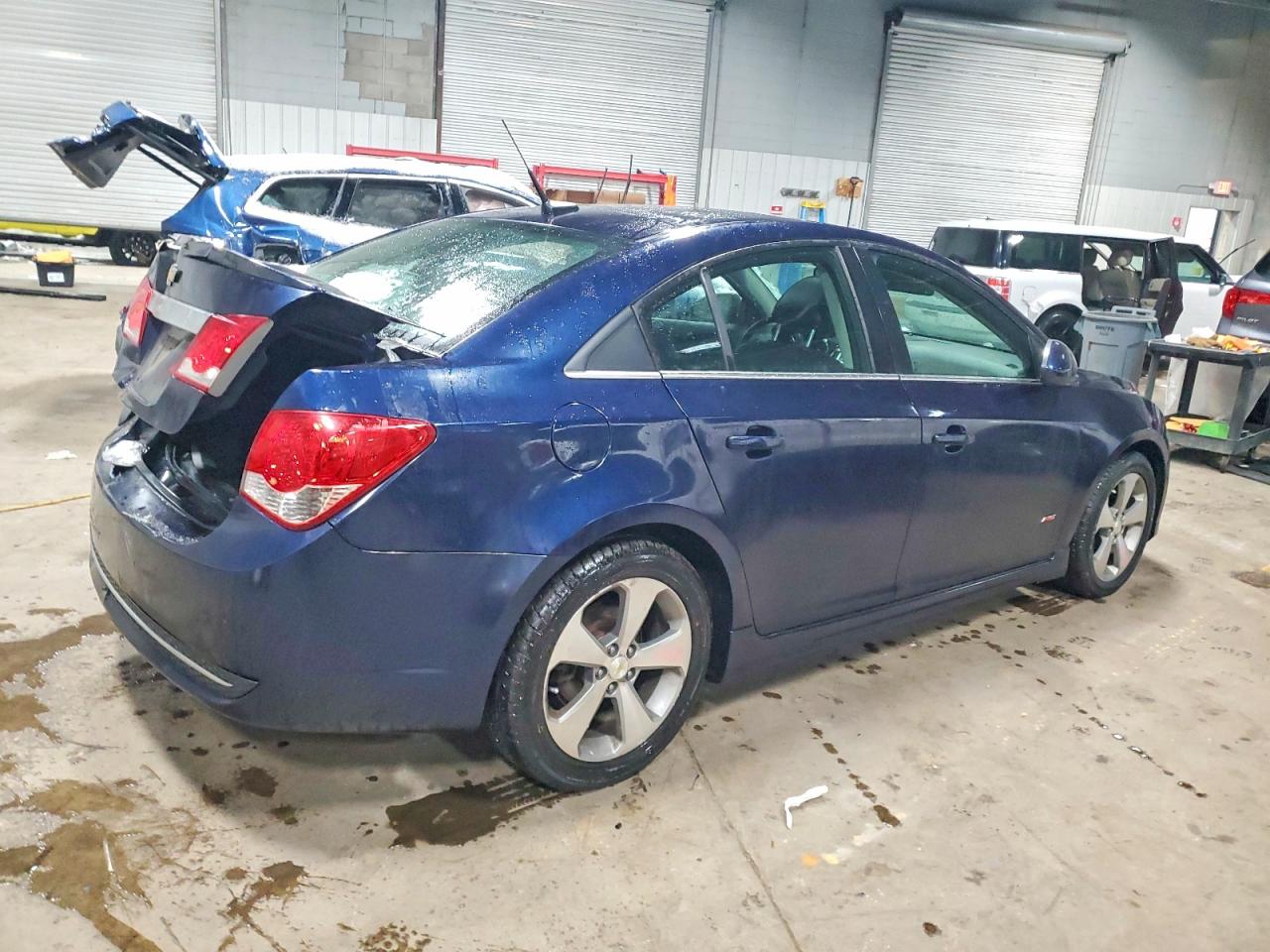 2011 CHEVROLET CRUZE LT photo 3