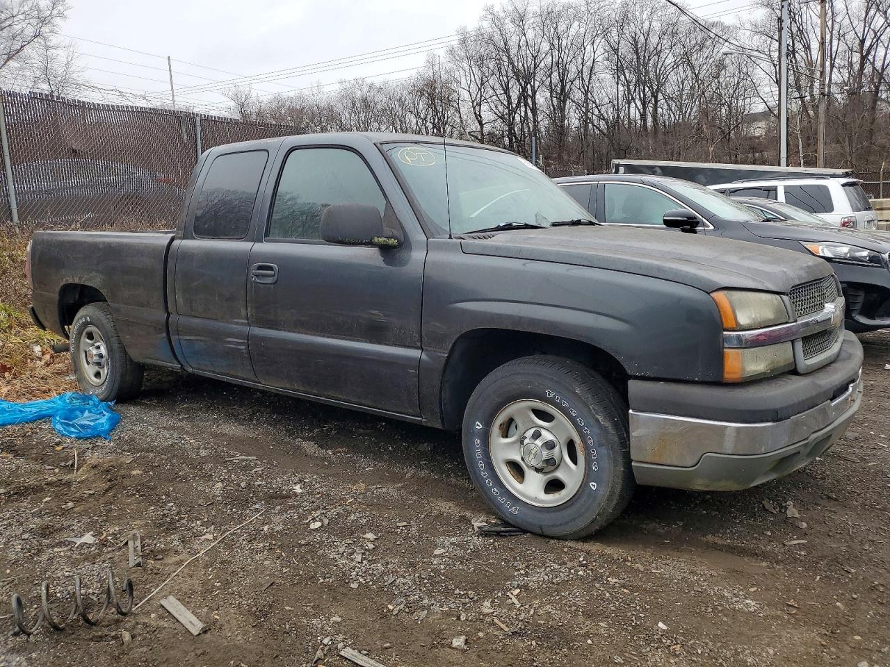 2004 CHEVROLET SILVERADO C1500 photo 4