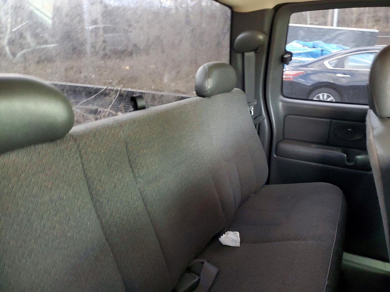 2004 CHEVROLET SILVERADO C1500 photo 10