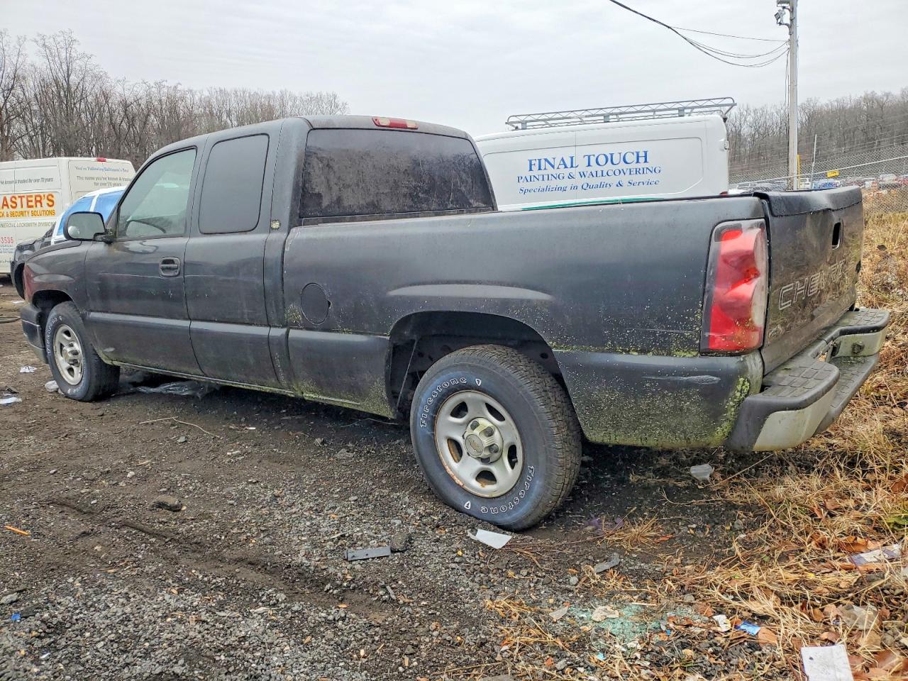 2004 CHEVROLET SILVERADO C1500 photo 2