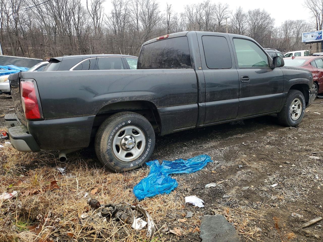 2004 CHEVROLET SILVERADO C1500 photo 3