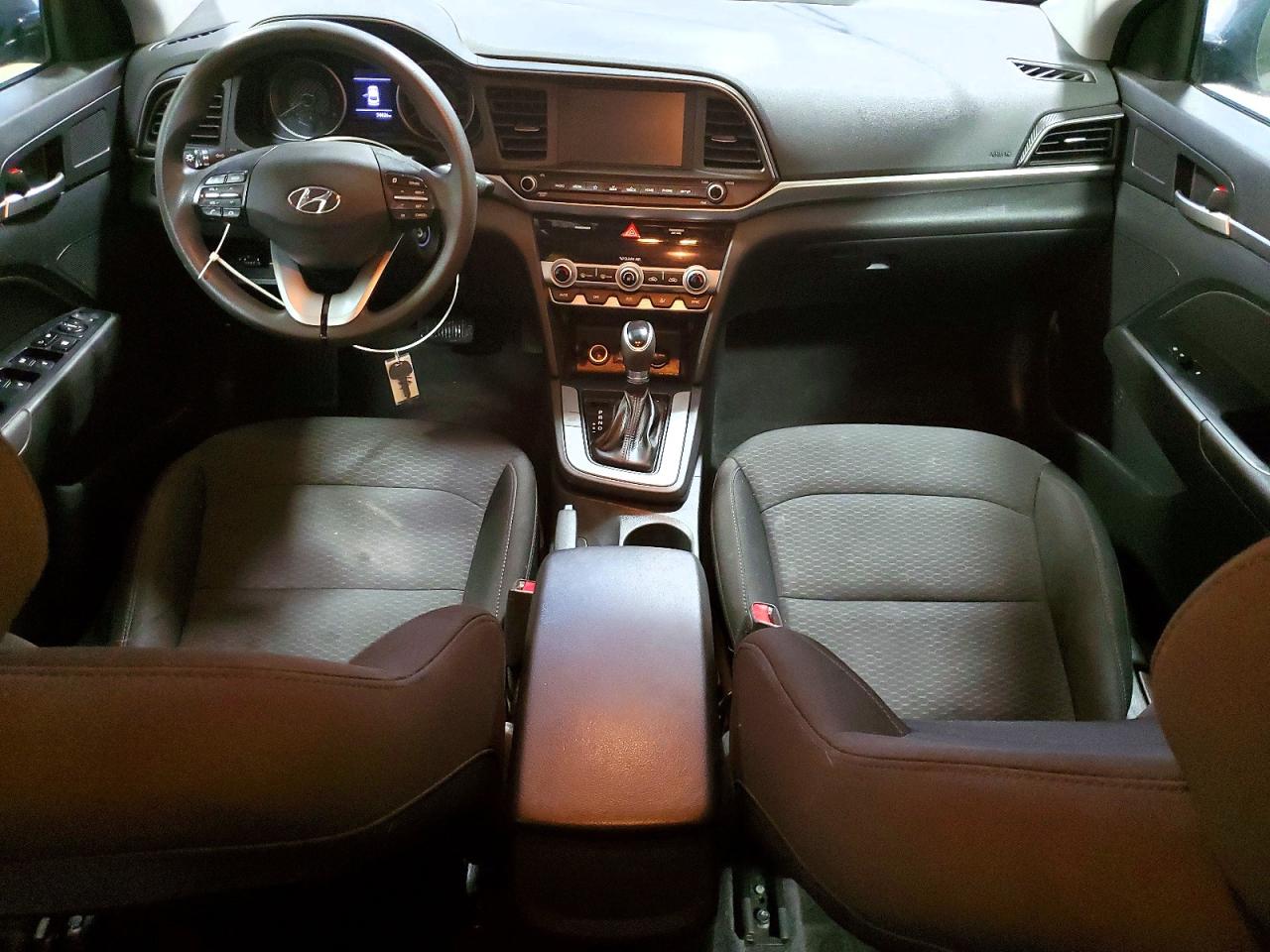2020 HYUNDAI ELANTRA SEL photo 8