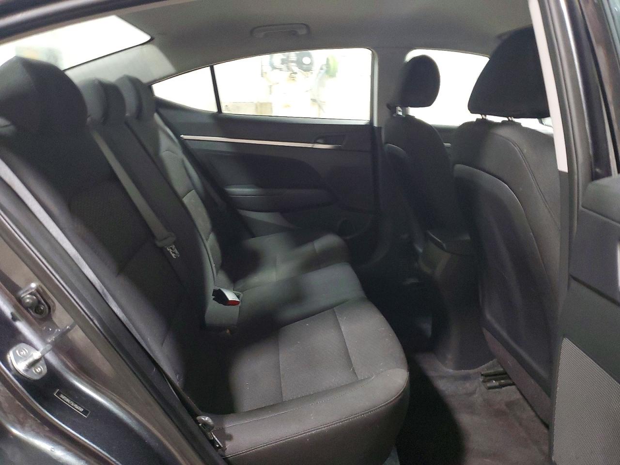 2020 HYUNDAI ELANTRA SEL photo 10