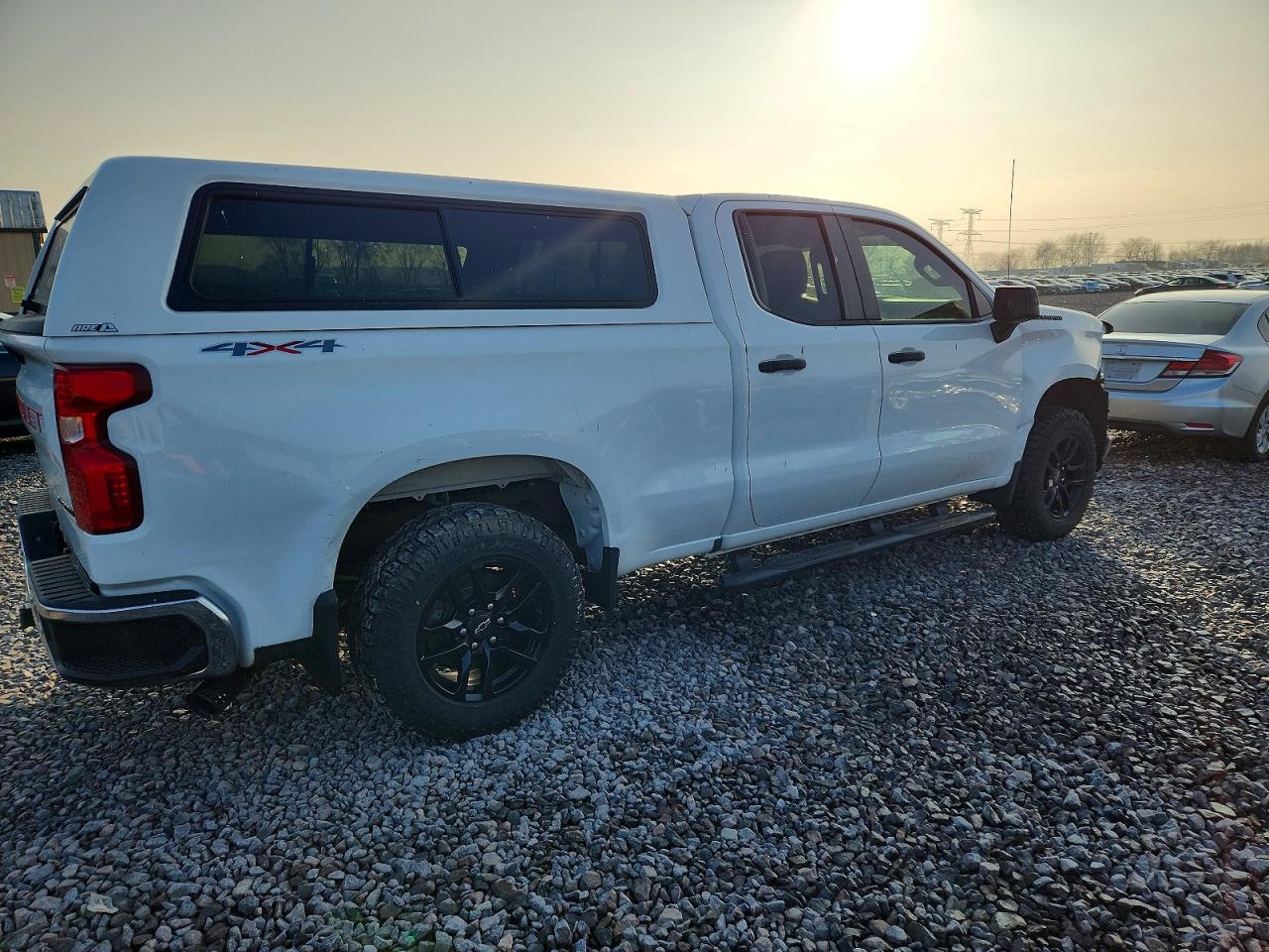 2019 CHEVROLET SILVERADO K1500 photo 3
