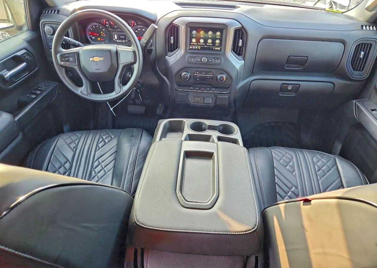 2019 CHEVROLET SILVERADO K1500 photo 8