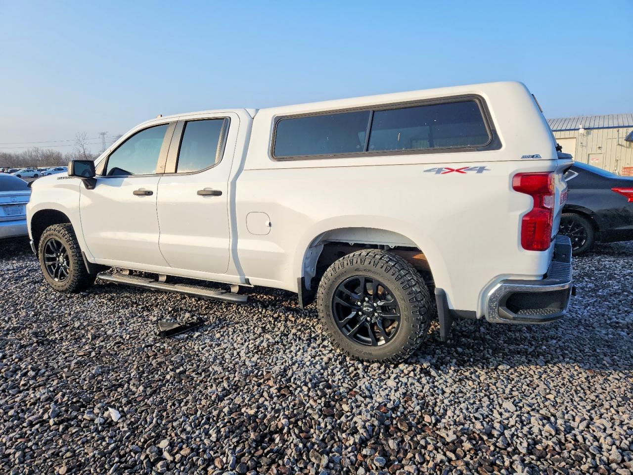 2019 CHEVROLET SILVERADO K1500 photo 2