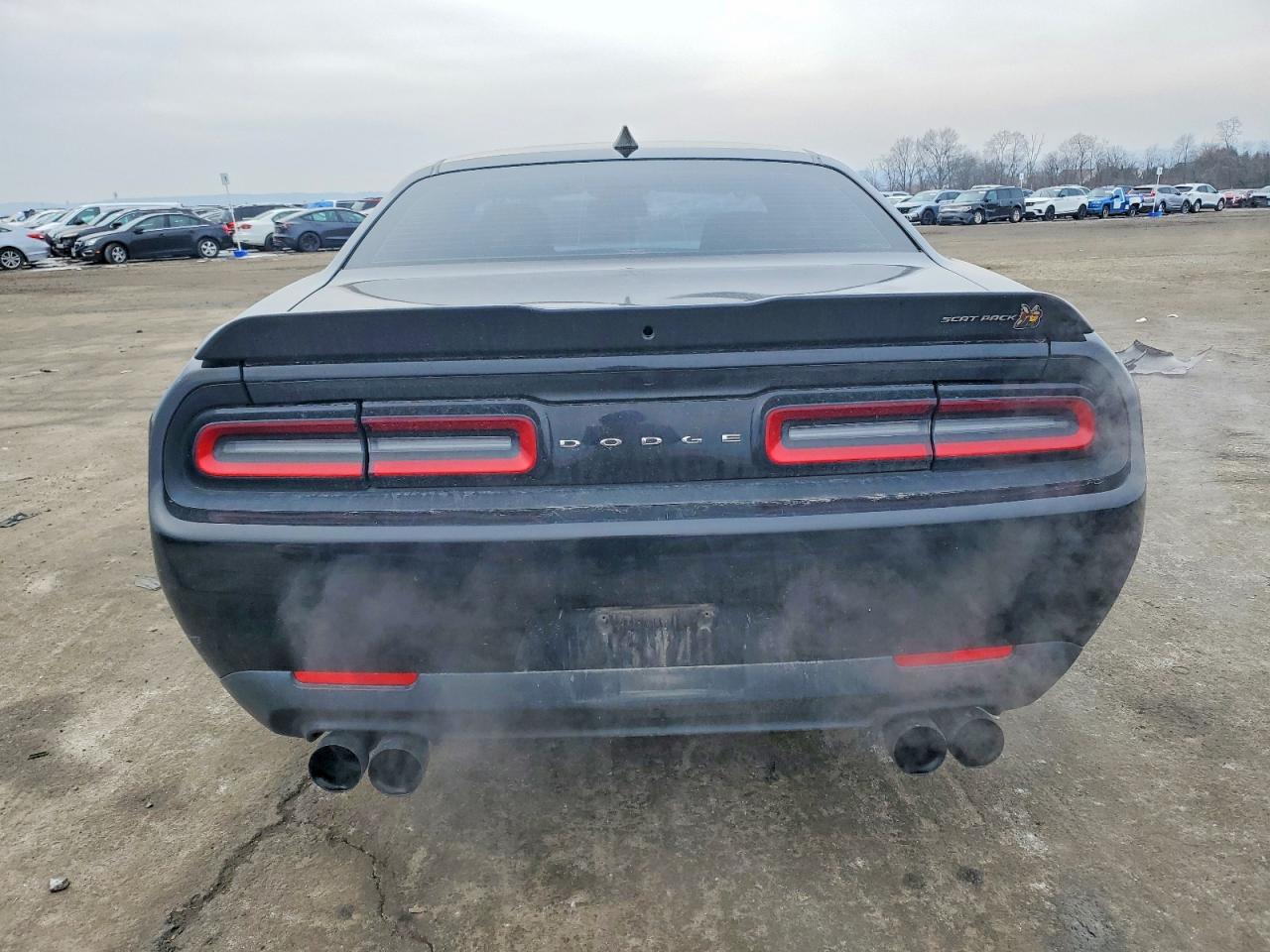 2016 DODGE CHALLENGER SXT photo 6