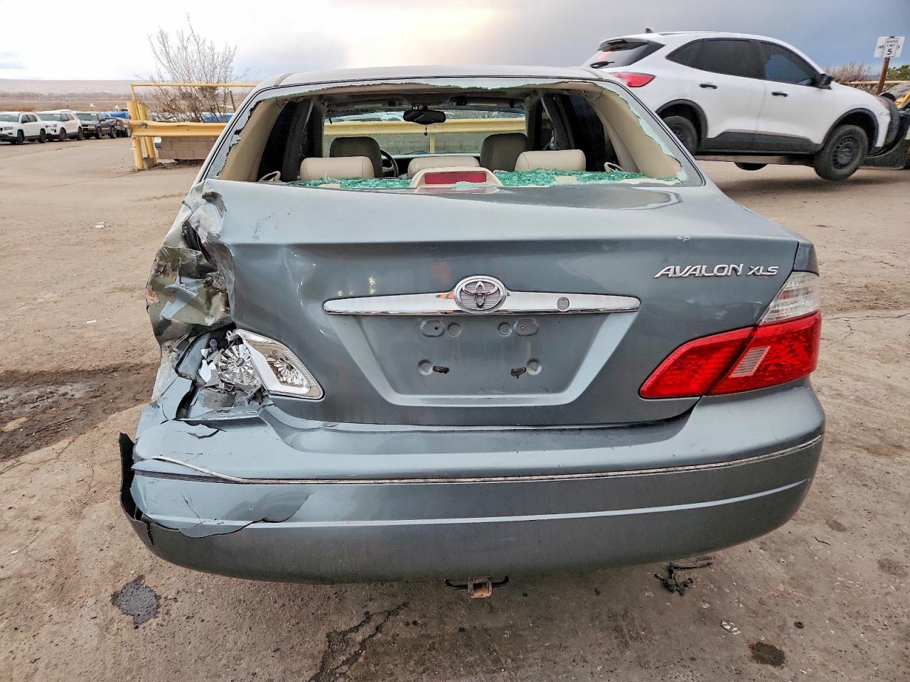 2003 TOYOTA AVALON XL photo 6
