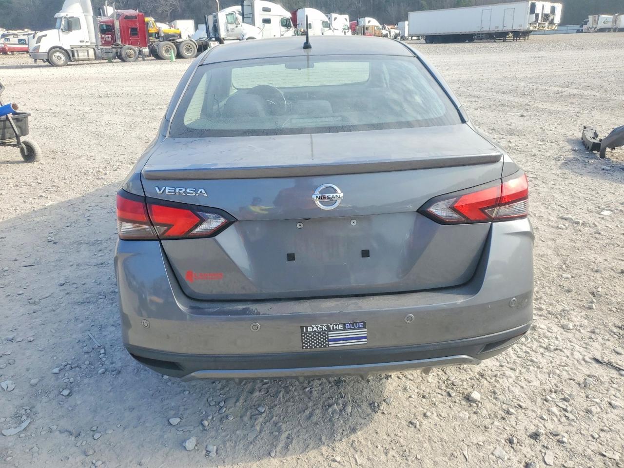 2020 NISSAN VERSA S photo 6