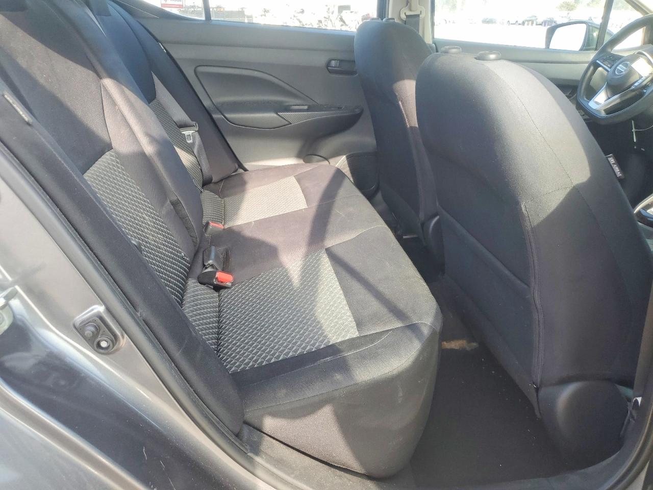 2020 NISSAN VERSA S photo 10