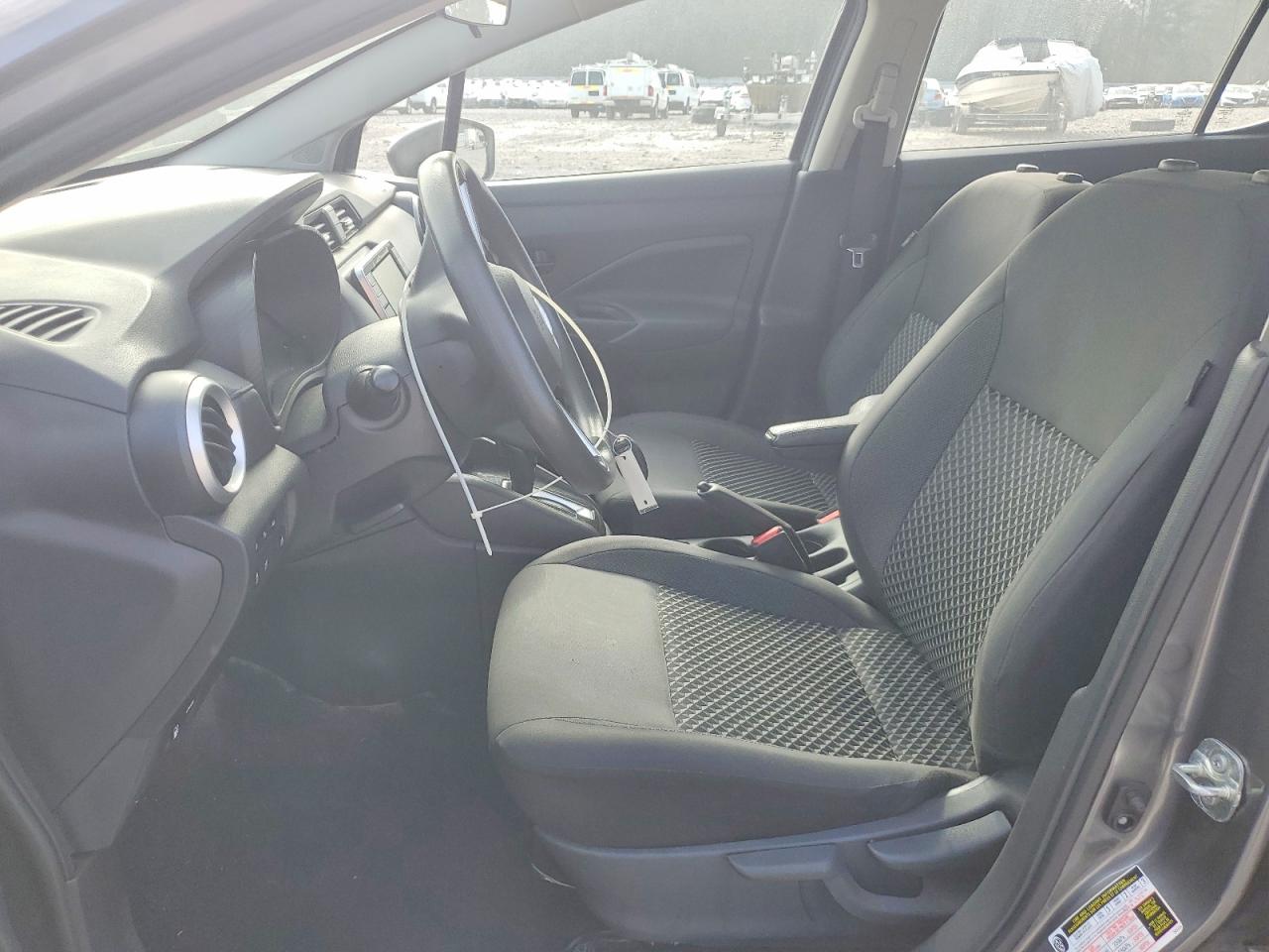 2020 NISSAN VERSA S photo 7