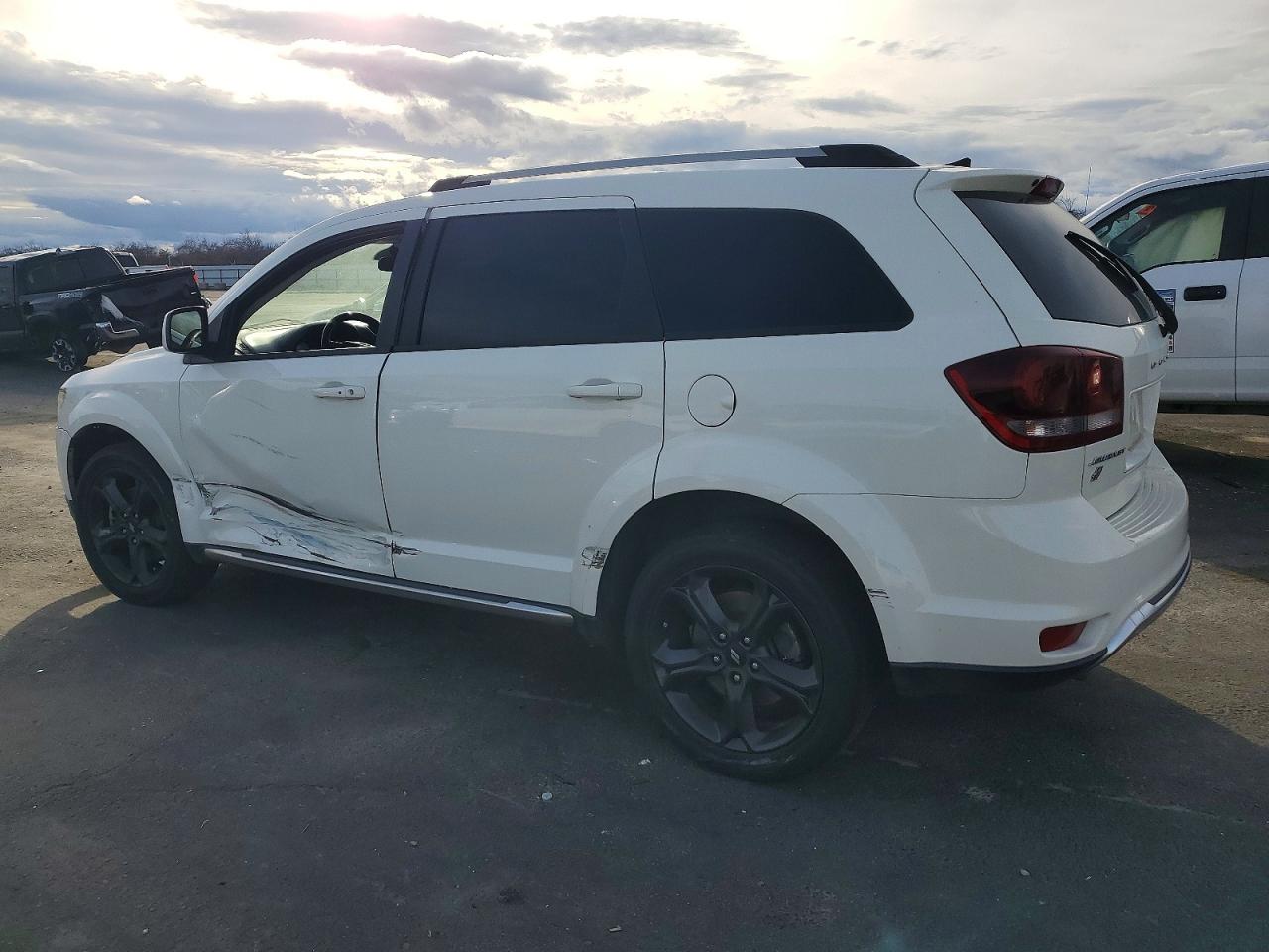 2018 DODGE JOURNEY CROSSROAD photo 2