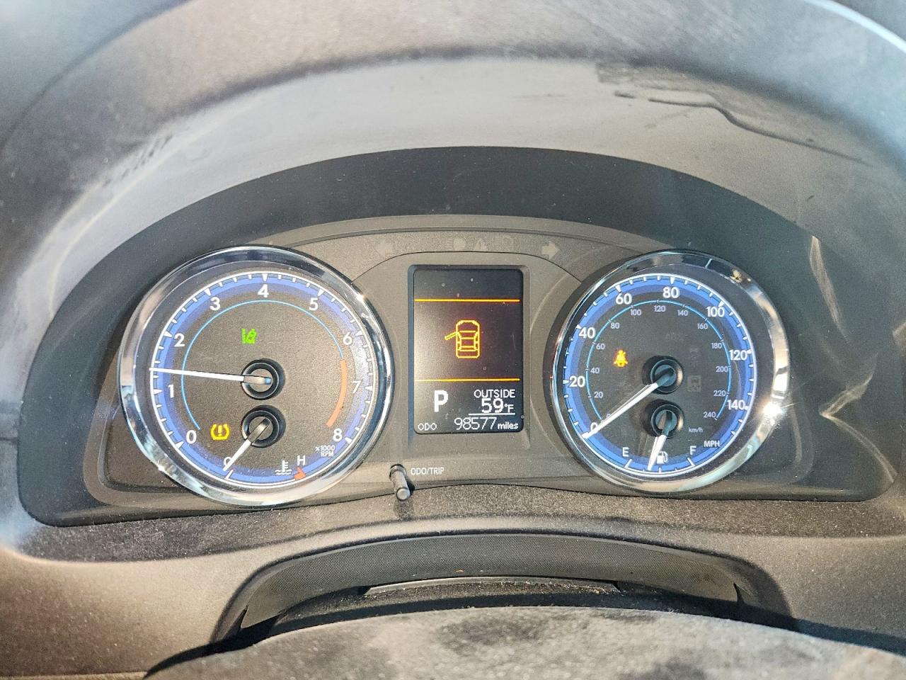 2018 TOYOTA COROLLA L photo 9
