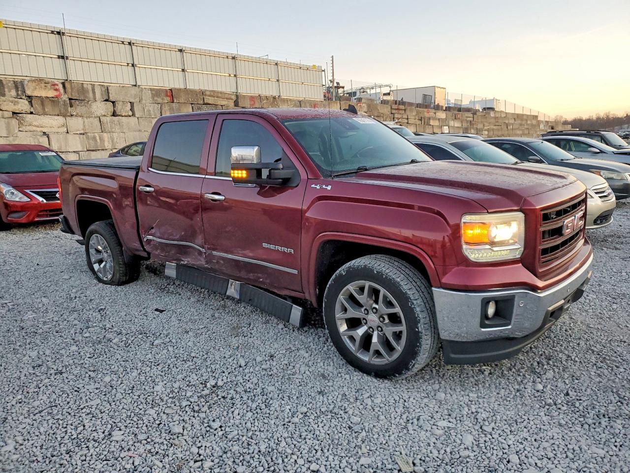 2015 GMC SIERRA K1500 SLT photo 4