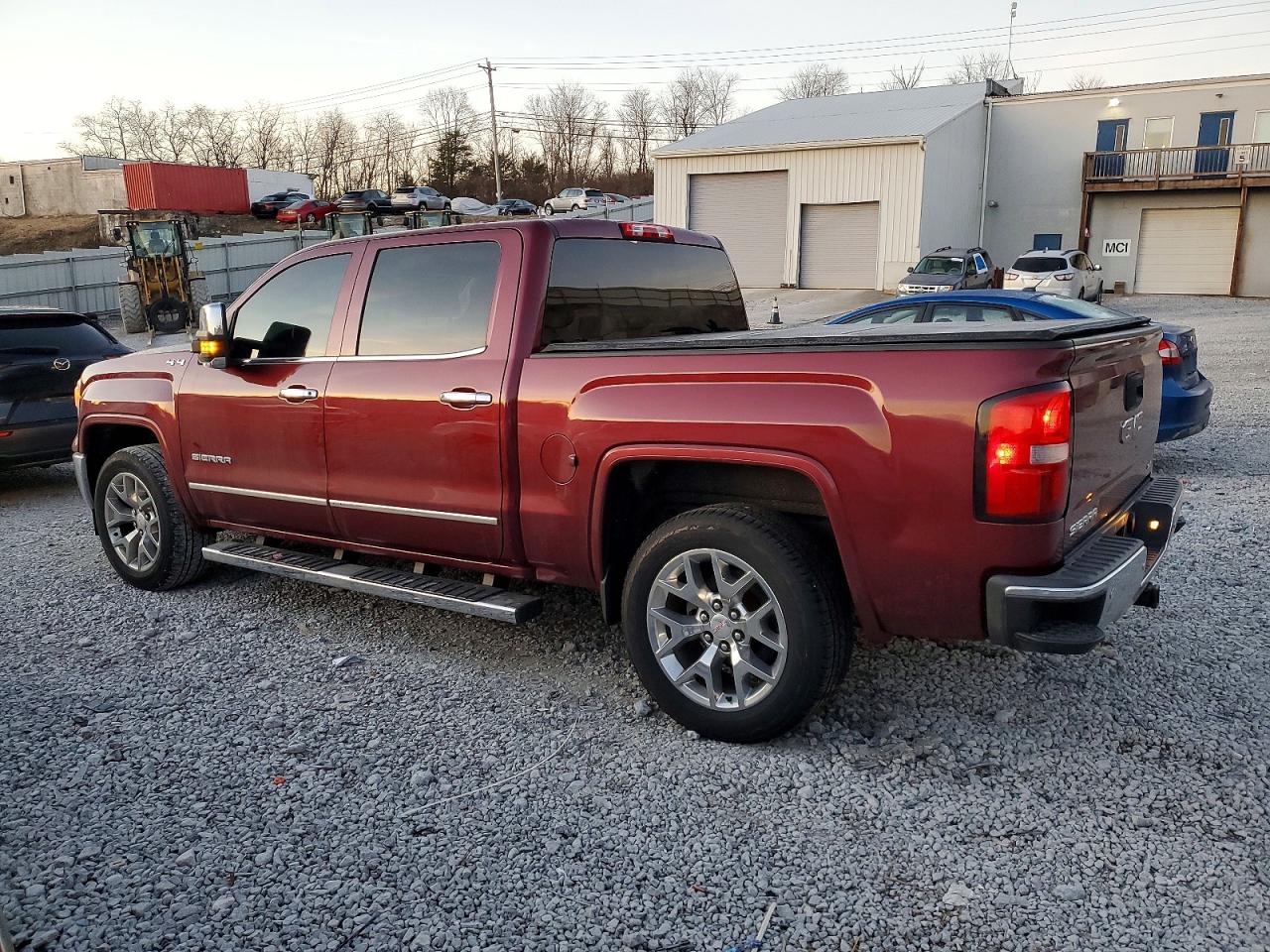 2015 GMC SIERRA K1500 SLT photo 2