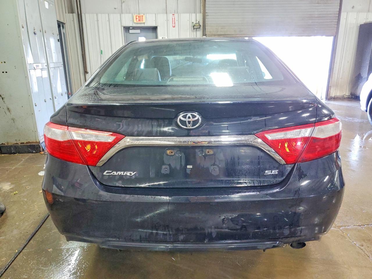 2015 TOYOTA CAMRY LE photo 6