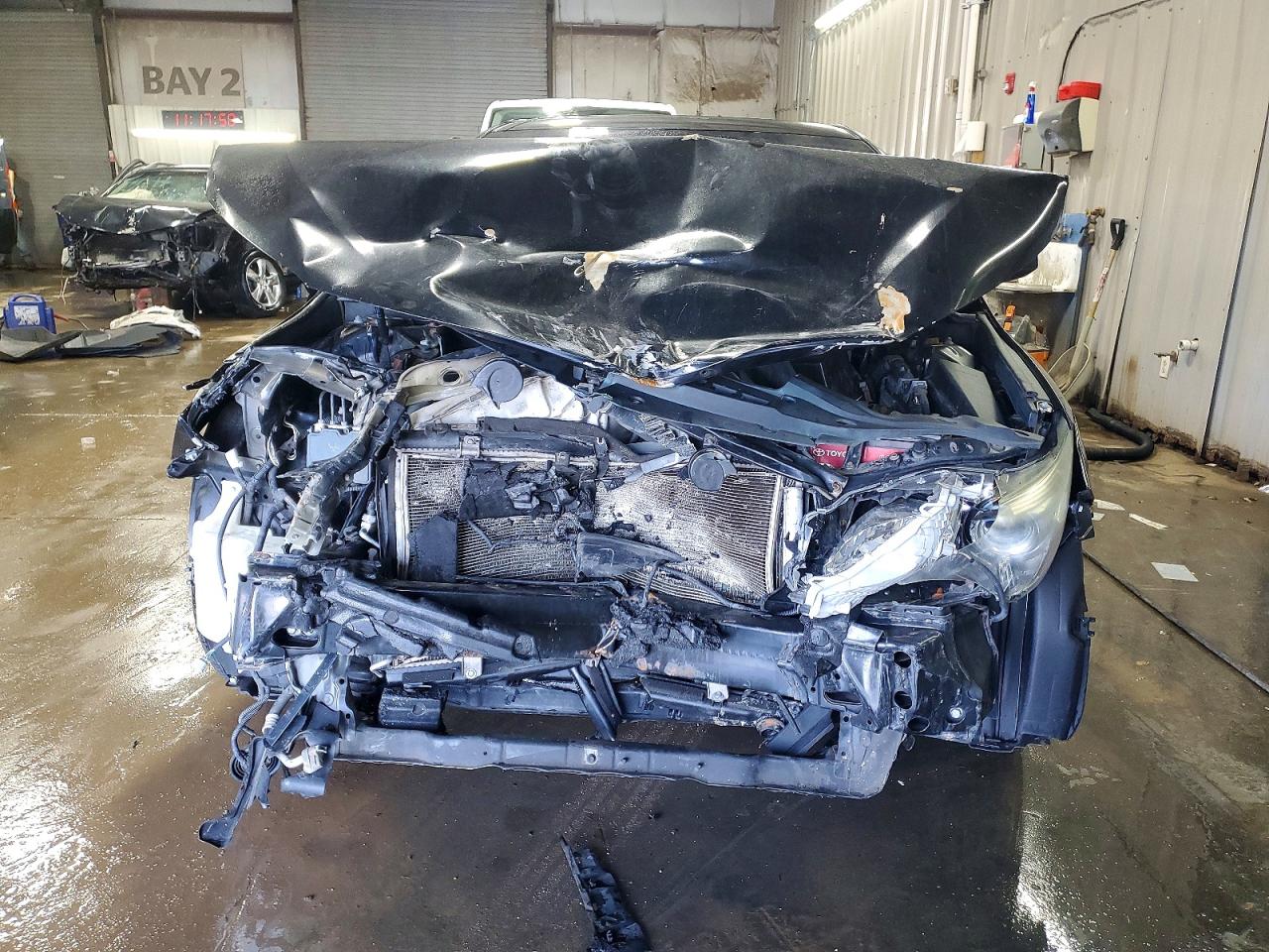 2015 TOYOTA CAMRY LE photo 5