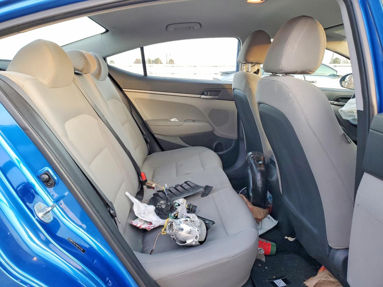 2017 HYUNDAI ELANTRA SE photo 10