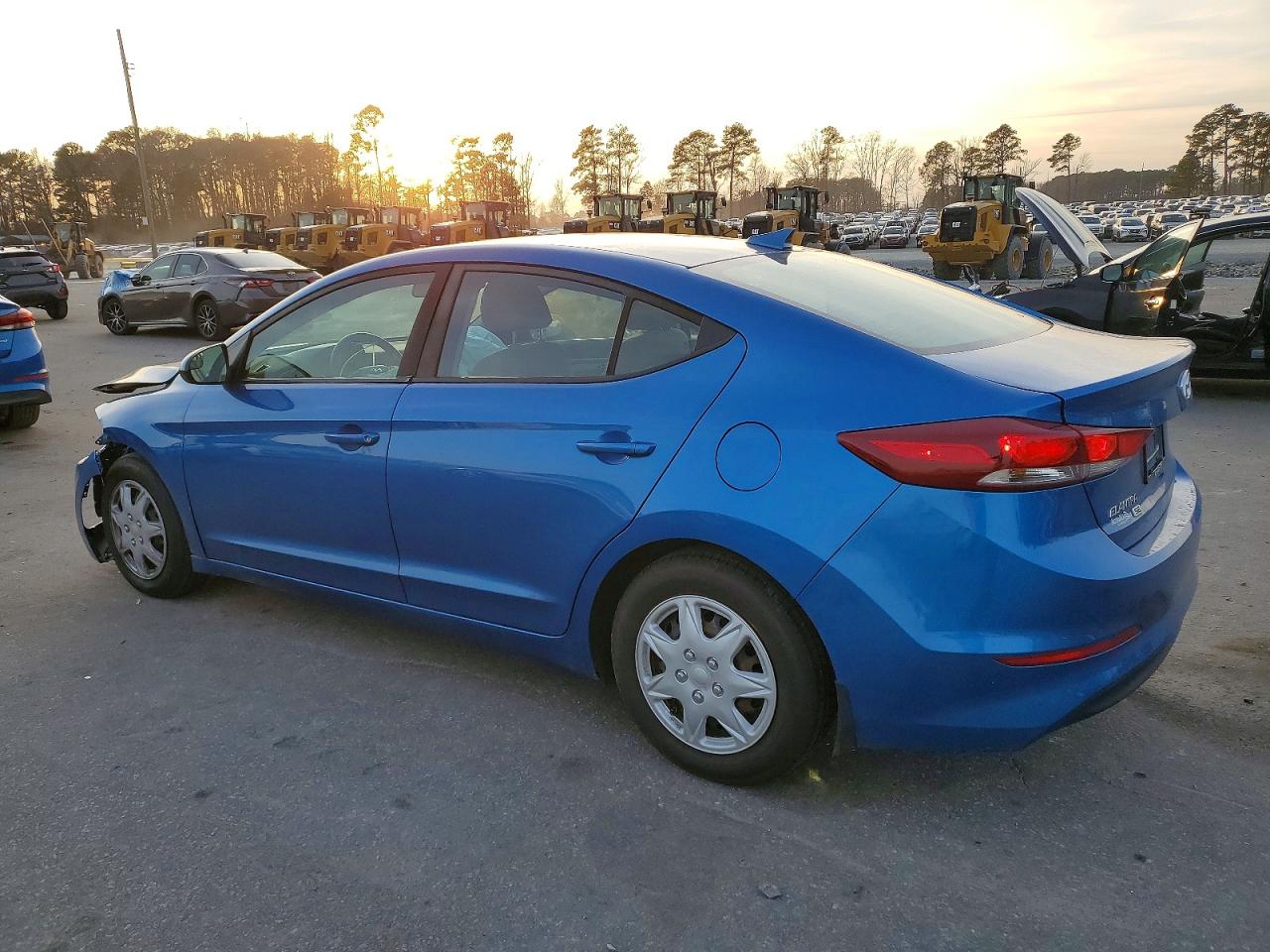 2017 HYUNDAI ELANTRA SE photo 2
