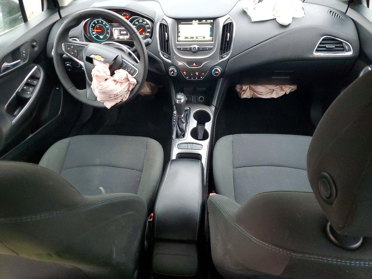 2017 CHEVROLET CRUZE LT photo 8