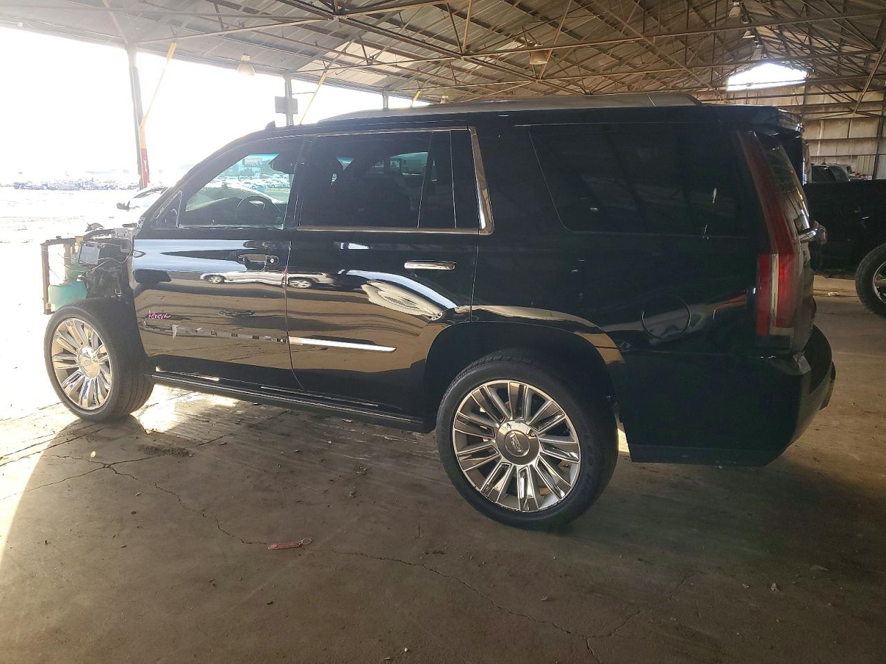 2015 CADILLAC ESCALADE PLATINUM photo 2