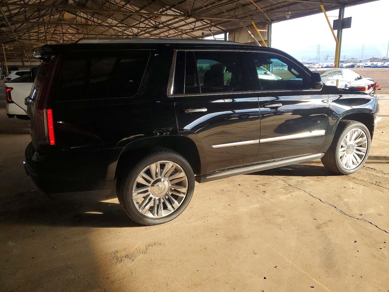 2015 CADILLAC ESCALADE PLATINUM photo 3