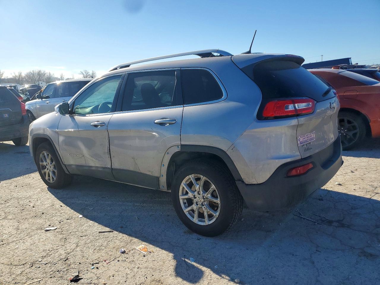 2018 JEEP CHEROKEE LATITUDE photo 2