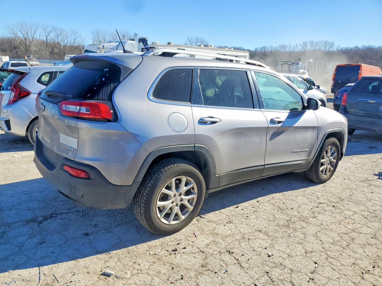 2018 JEEP CHEROKEE LATITUDE photo 3