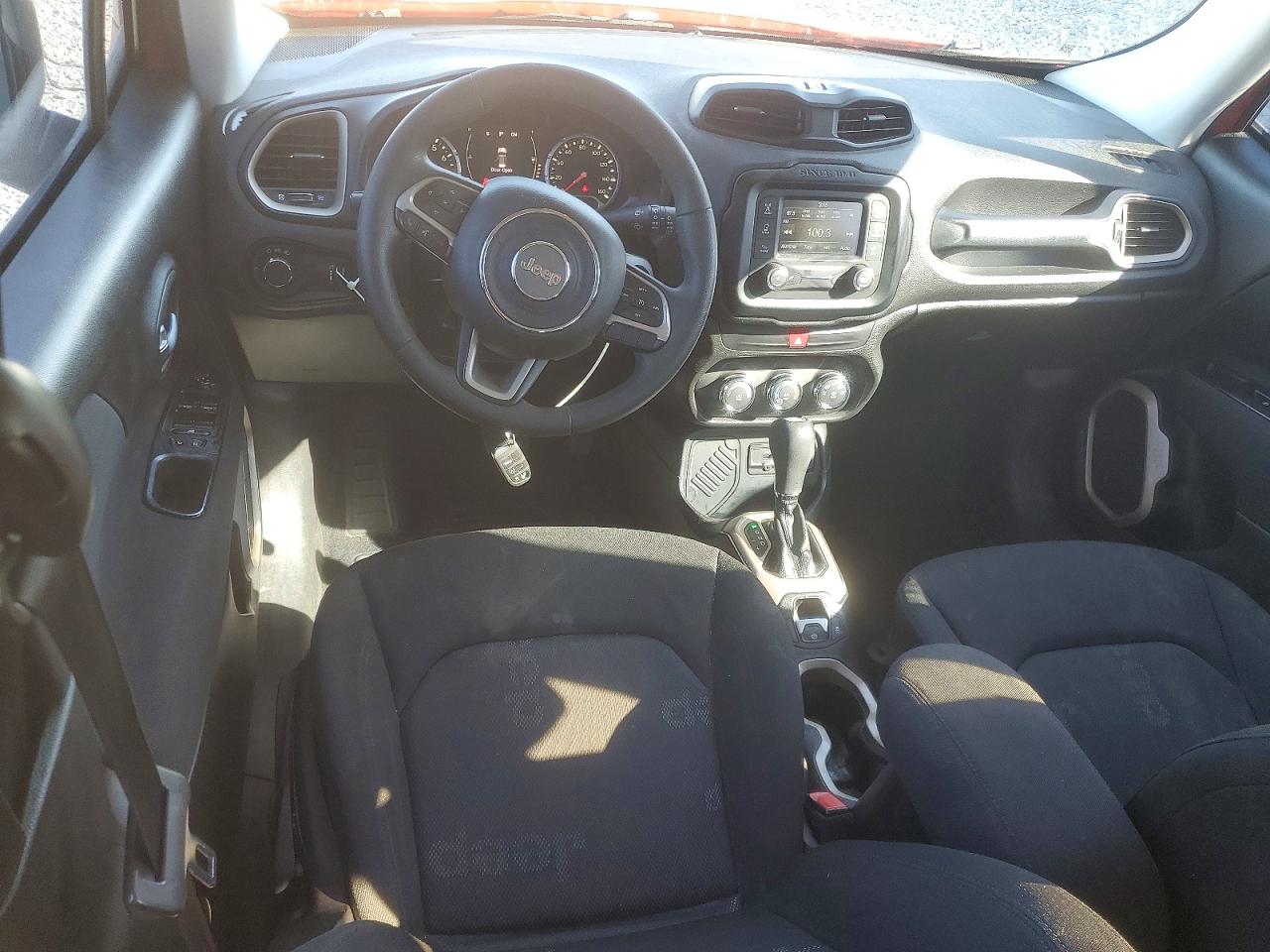 2017 JEEP RENEGADE SPORT photo 8