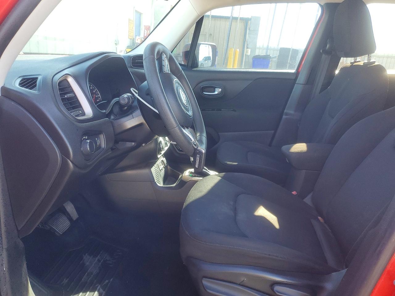 2017 JEEP RENEGADE SPORT photo 7