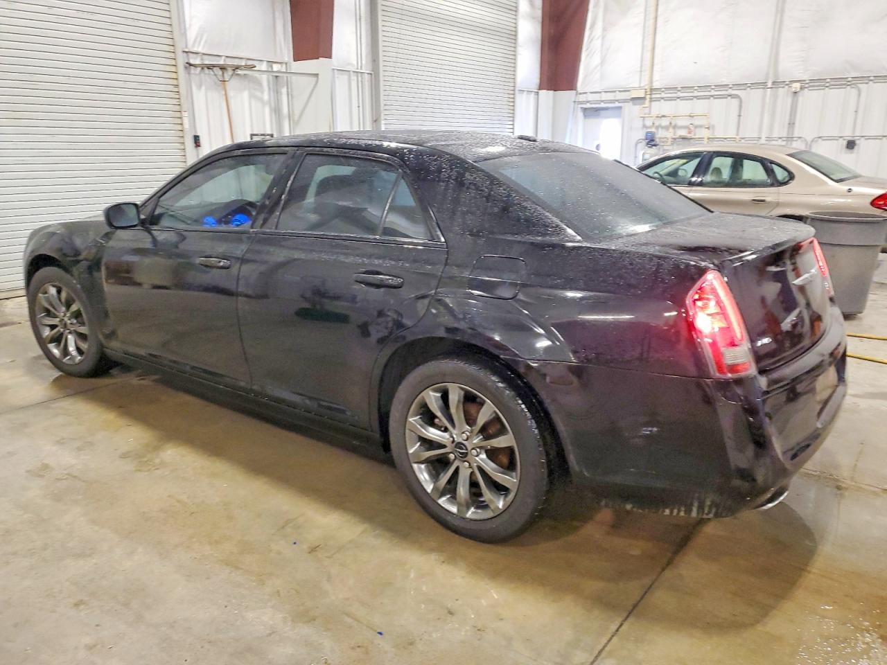 2014 CHRYSLER 300 S photo 2