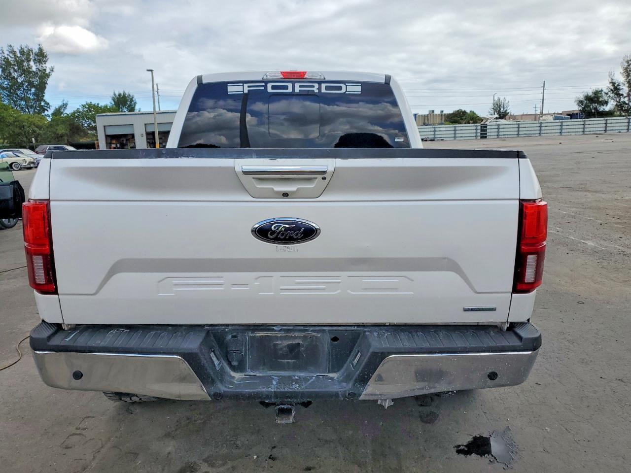 2018 FORD F150 SUPERCREW photo 6