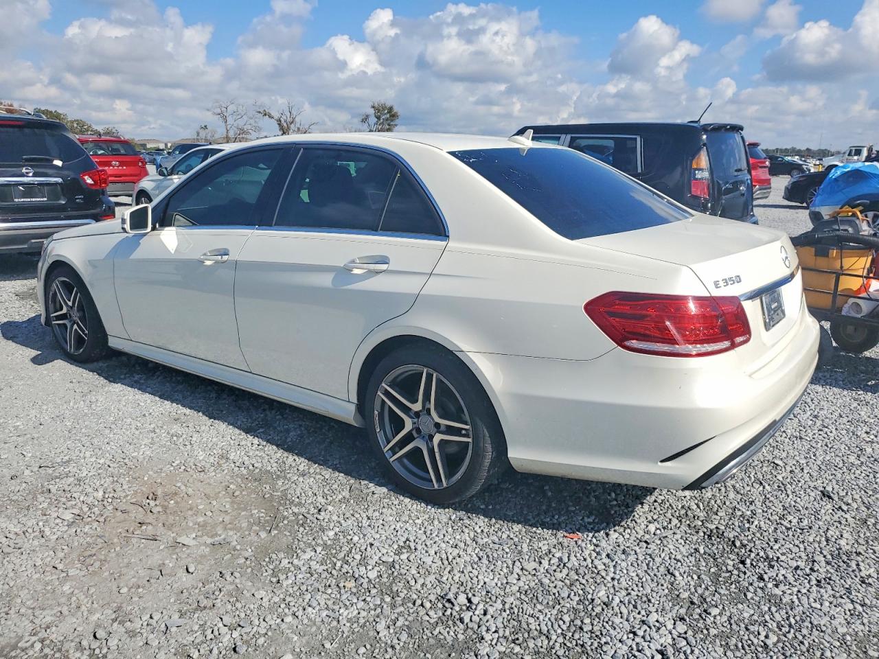 2014 MERCEDES-BENZ E 350 4MATIC photo 2
