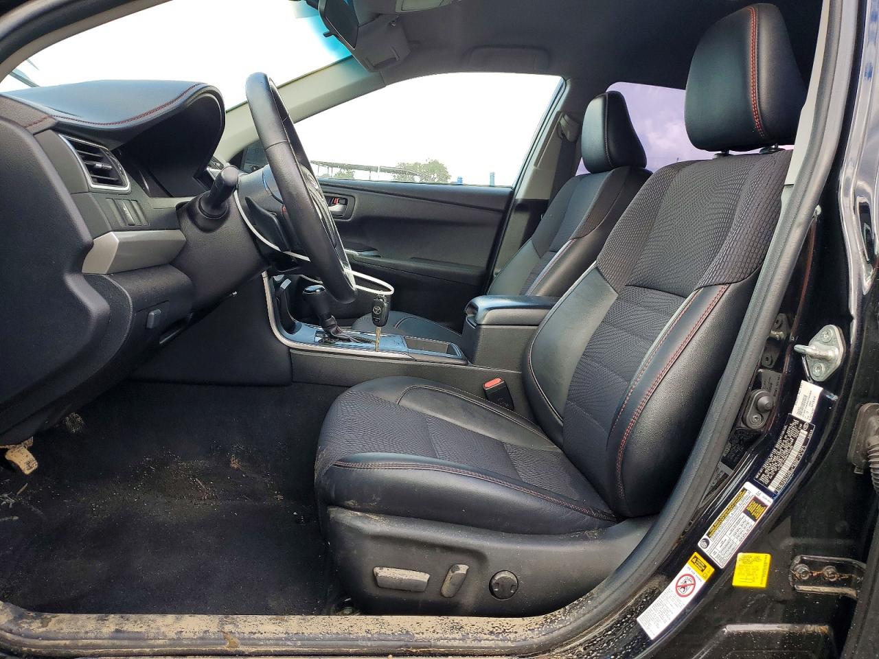 2017 TOYOTA CAMRY LE photo 7