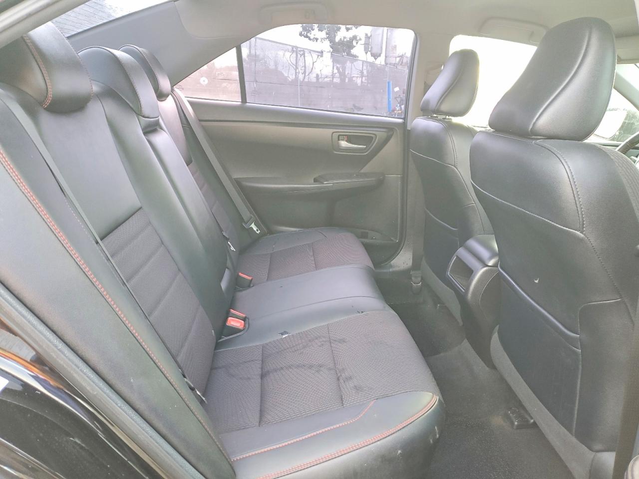 2017 TOYOTA CAMRY LE photo 10